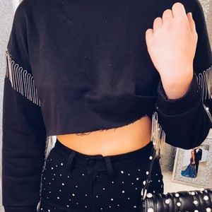 BLACK FRINGE CROPPED SWEATER
